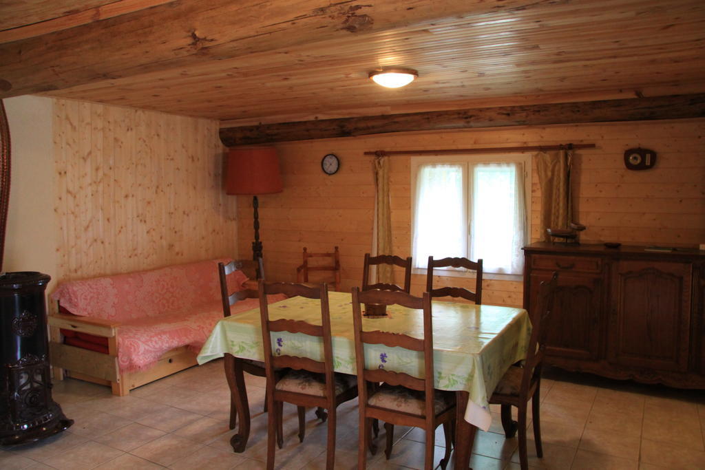 Gite Chez Coste Gilles Saint-Privat-du-Dragon Ruang foto