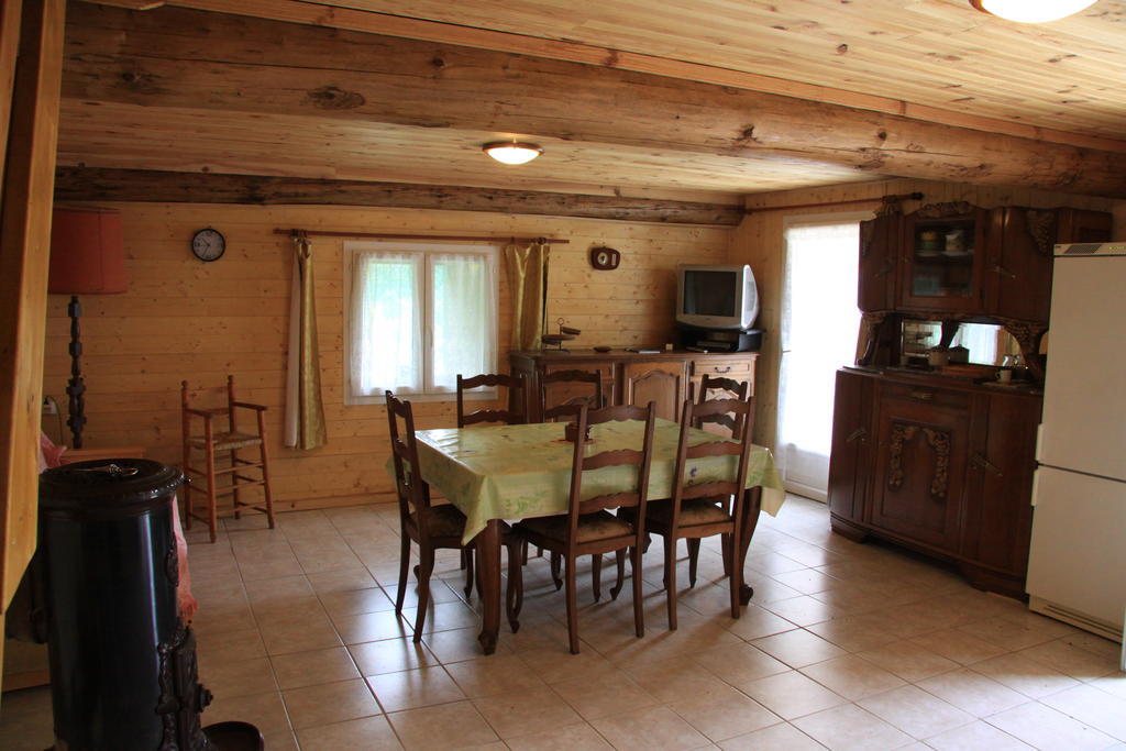 Gite Chez Coste Gilles Saint-Privat-du-Dragon Ruang foto