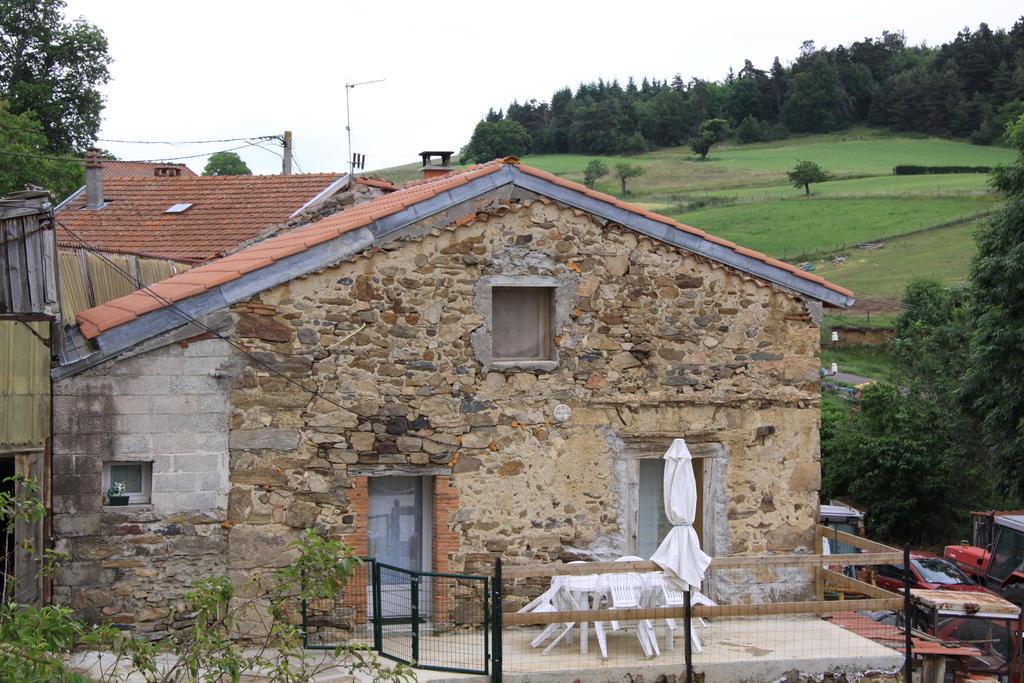 Gite Chez Coste Gilles Saint-Privat-du-Dragon Ruang foto