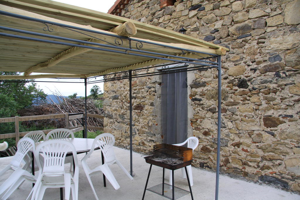 Gite Chez Coste Gilles Saint-Privat-du-Dragon Ruang foto